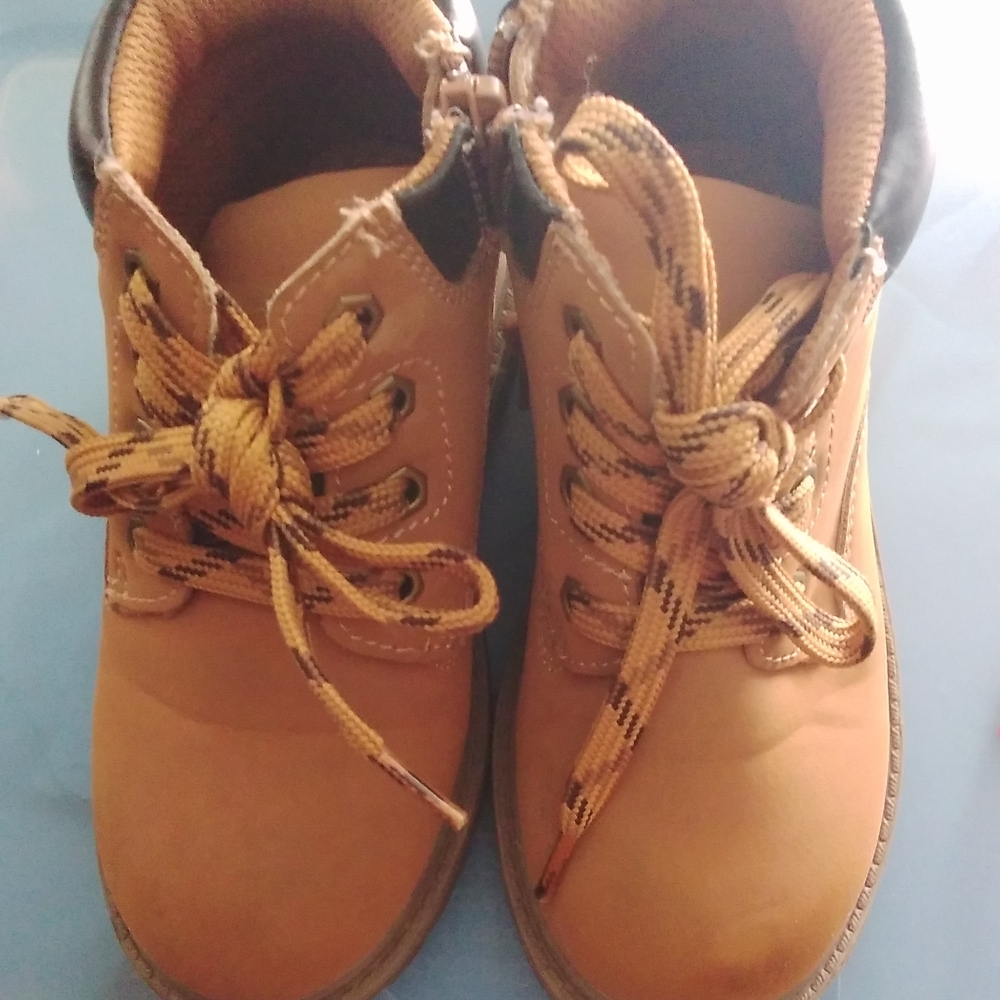Eddie Bauer Tan Hiking Boots size 11